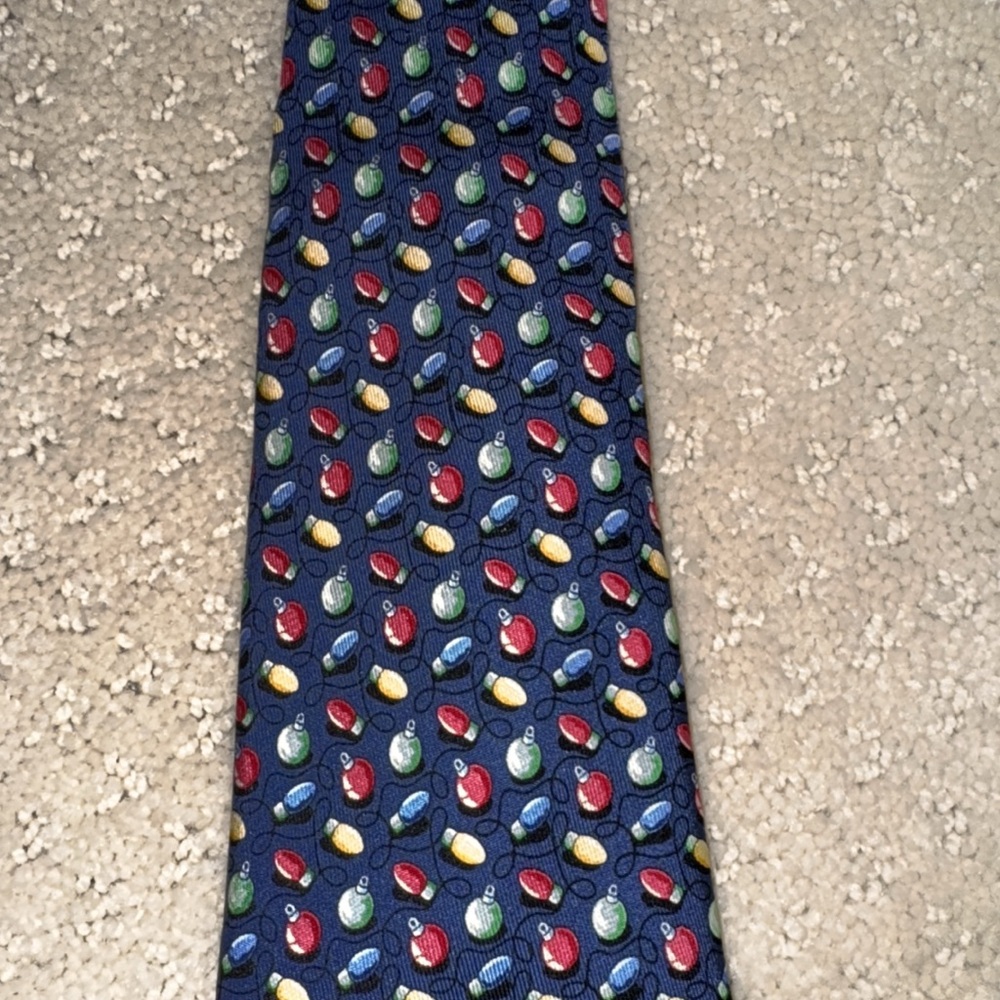 Vineyard Vines Boy’s/ Youth Christmas Tie